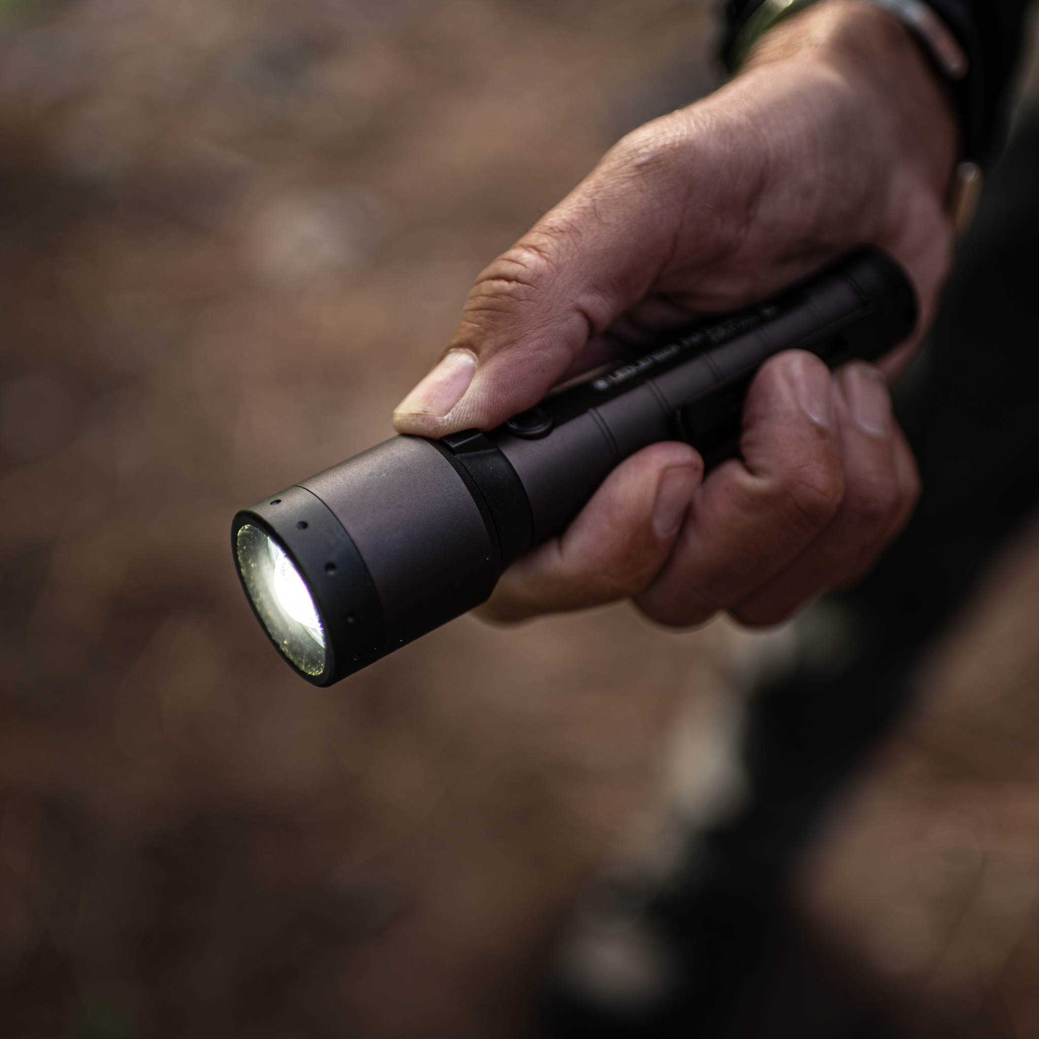 P7R Signature Flashlight-Ledlenser USA